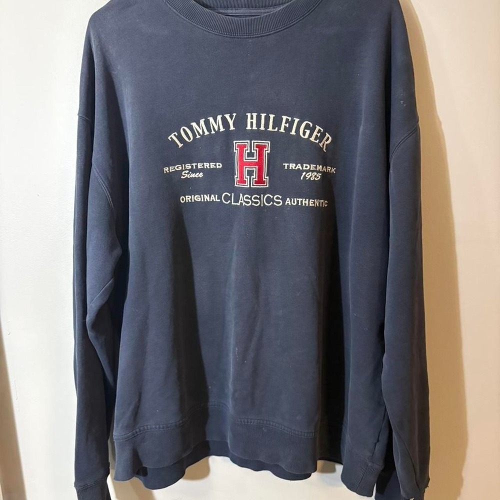 vintage tommy hilfiger crewneck